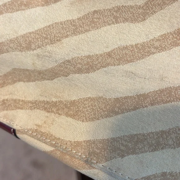 Dooney & Bourke Large Nikki Hobo bag. - Picture 5 of 16